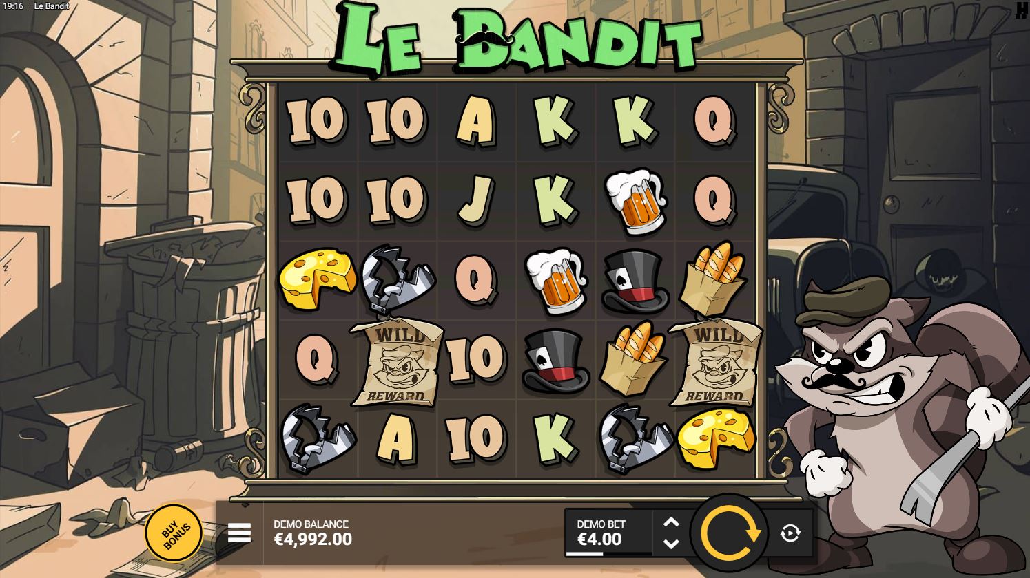 The base game of the Le Bandit slot with a 6x5 grid and the raccoon Smokey against a French street backdrop.